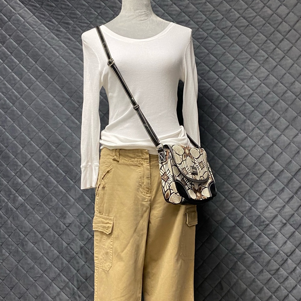 Vintage J. Crew cargo’s prove “Favorite Fit” ensures comfort is #1 in priority💯